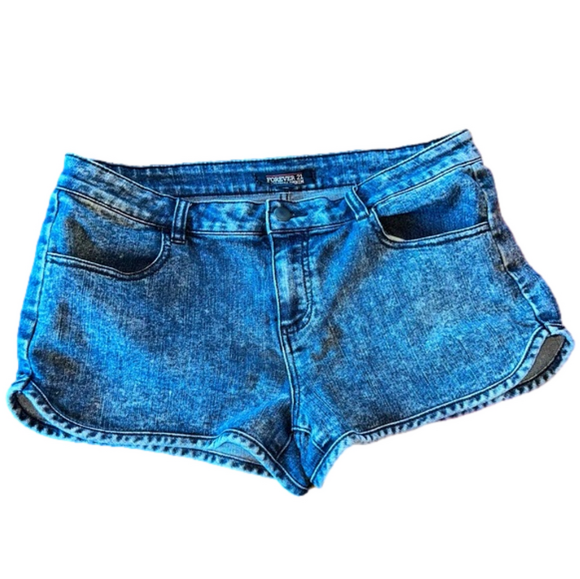 Forever 21 Pants - Dark wash Denim Shorts size 30